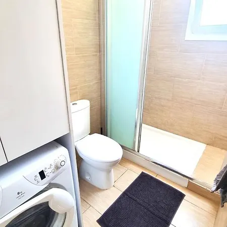 아파트 Dream Escape 1 - 6 Min Walk To Kastella Beach! 라르나카